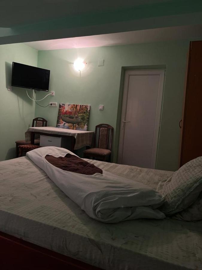 Casa Dina Hotel Băile Herculane Buitenkant foto