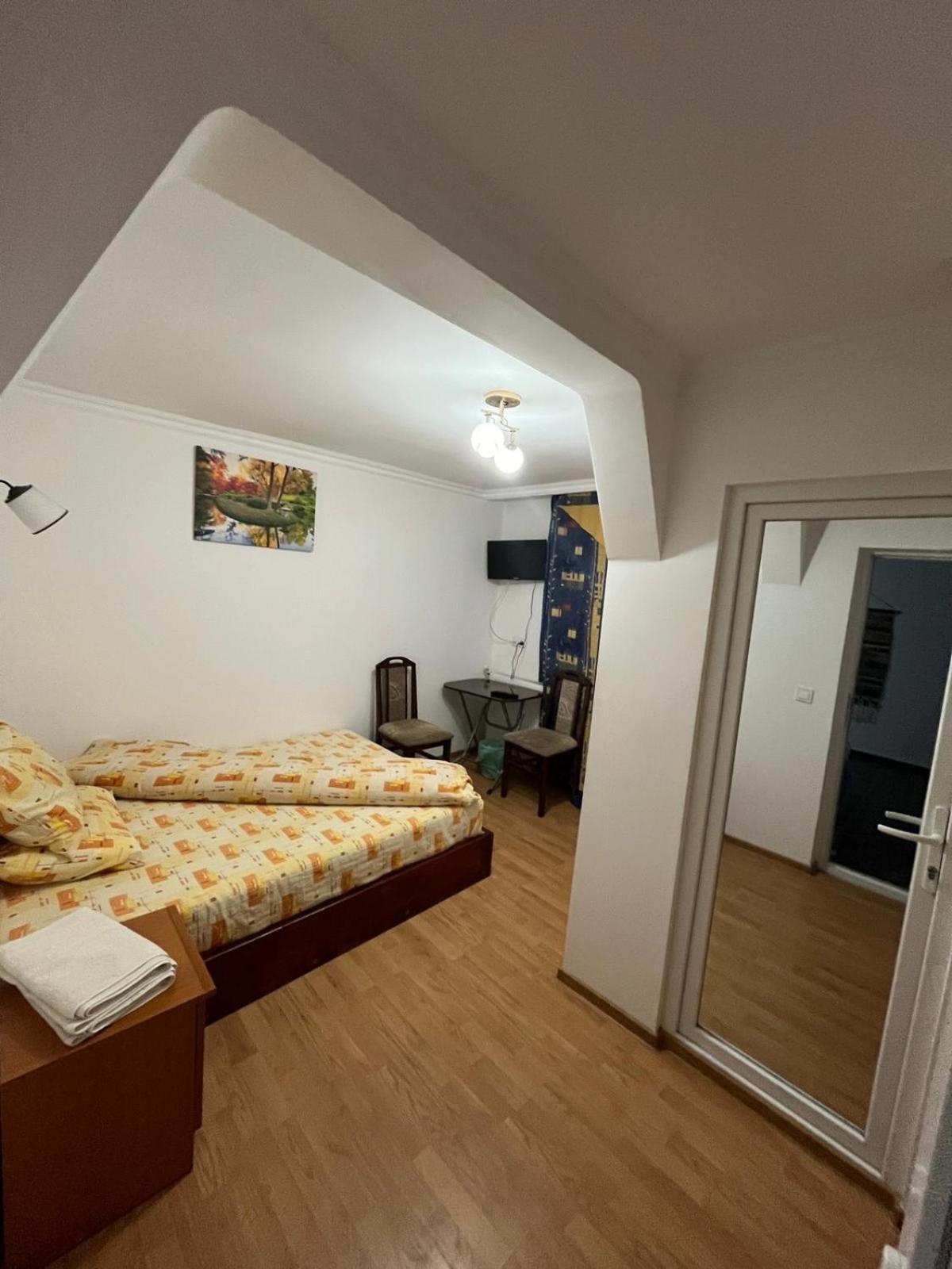Casa Dina Hotel Băile Herculane Buitenkant foto